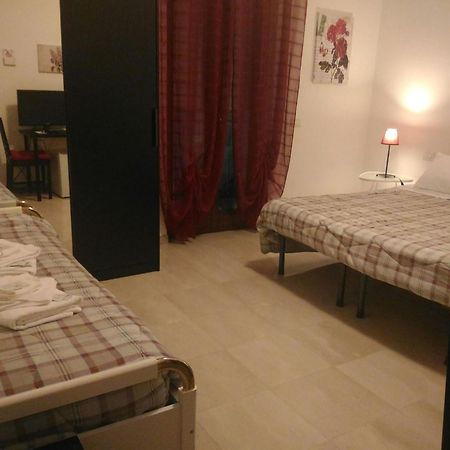 Domus Taranto Unica Sede Hotell Exteriör bild