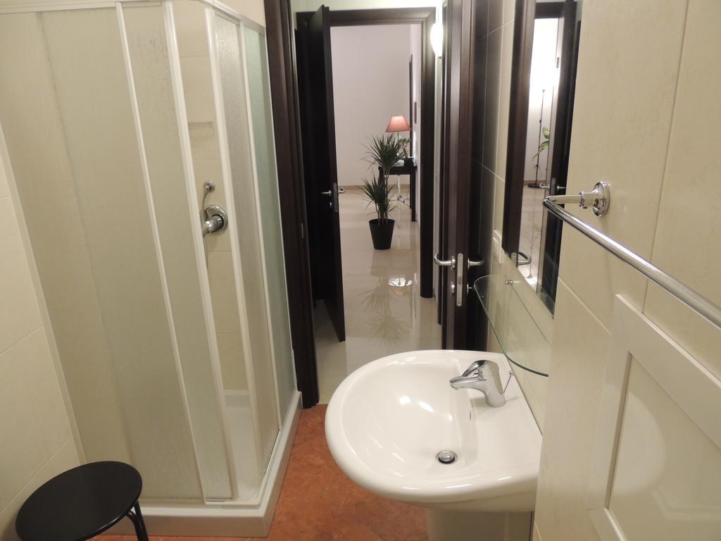 Domus Taranto Unica Sede Hotell Exteriör bild