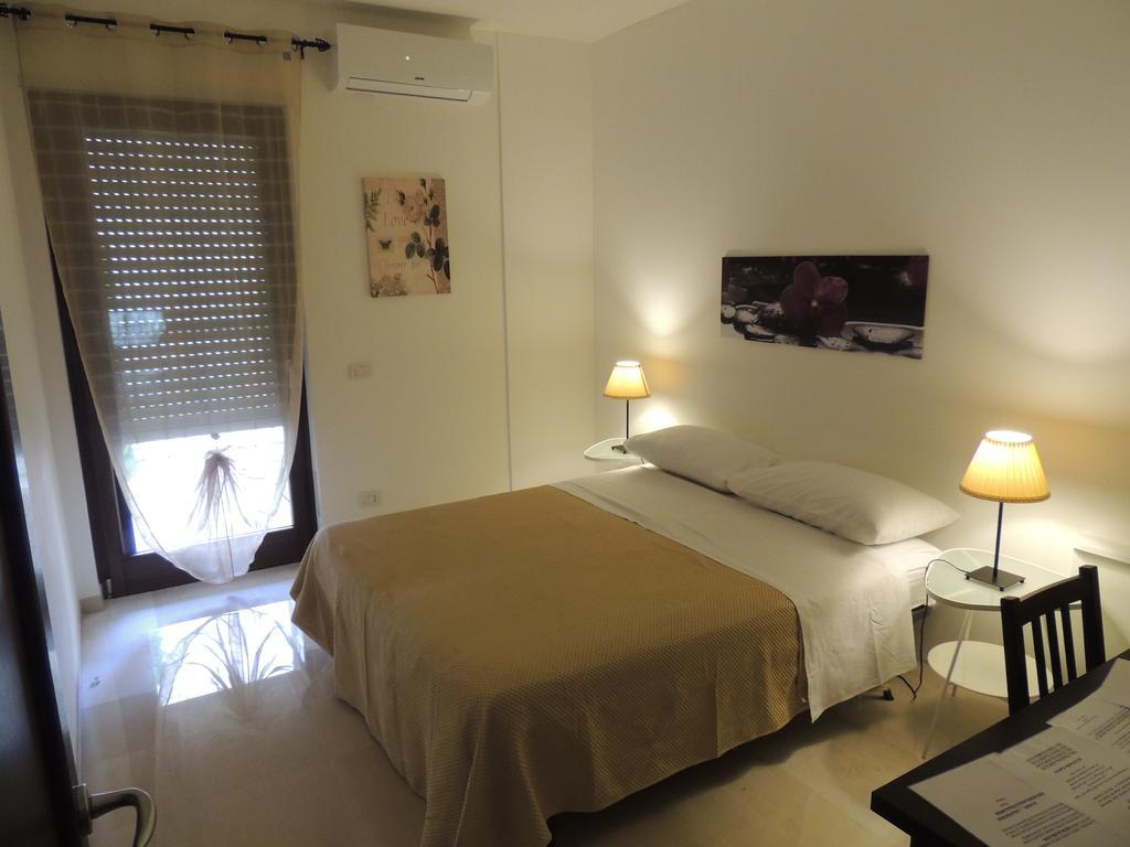 Domus Taranto Unica Sede Hotell Rum bild