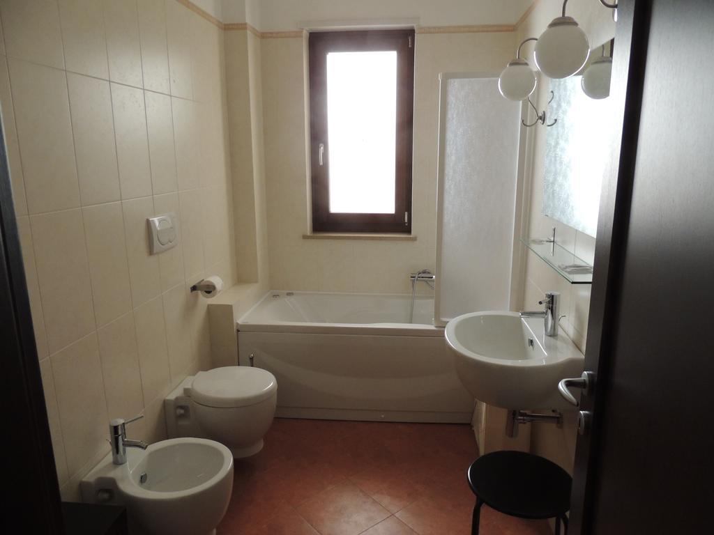 Domus Taranto Unica Sede Hotell Rum bild