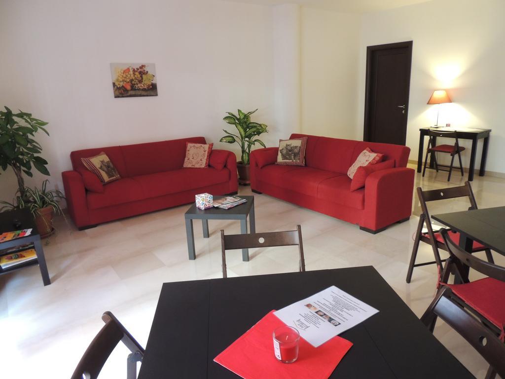 Domus Taranto Unica Sede Hotell Rum bild