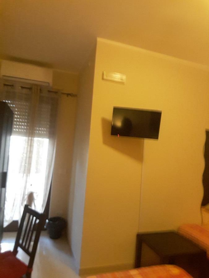 Domus Taranto Unica Sede Hotell Exteriör bild